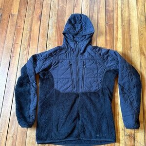 Men's Burton [ak] Cavu hybrid insulator